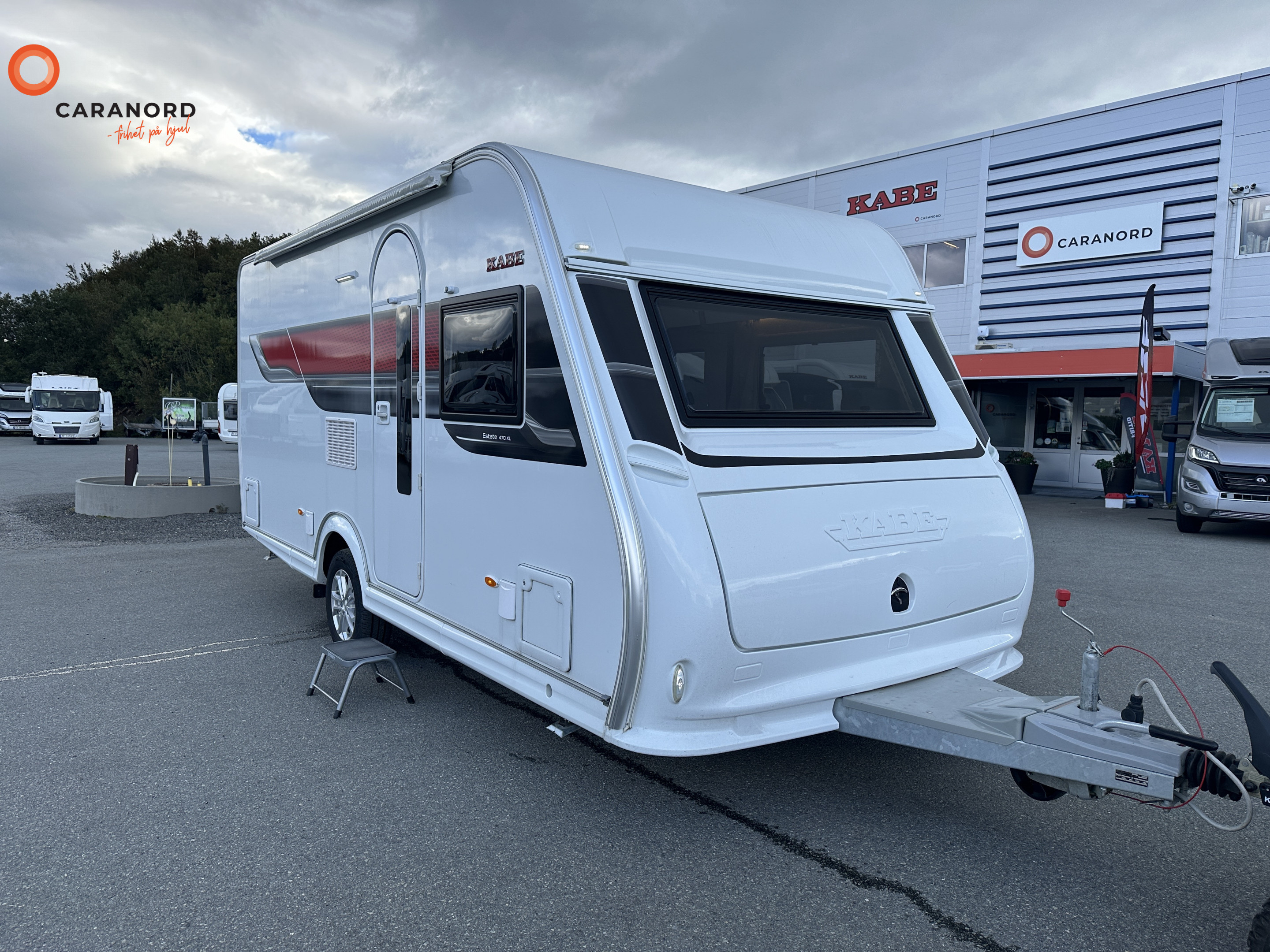 ESTATE 470 XL m/Solcellepanel og markise - KABE