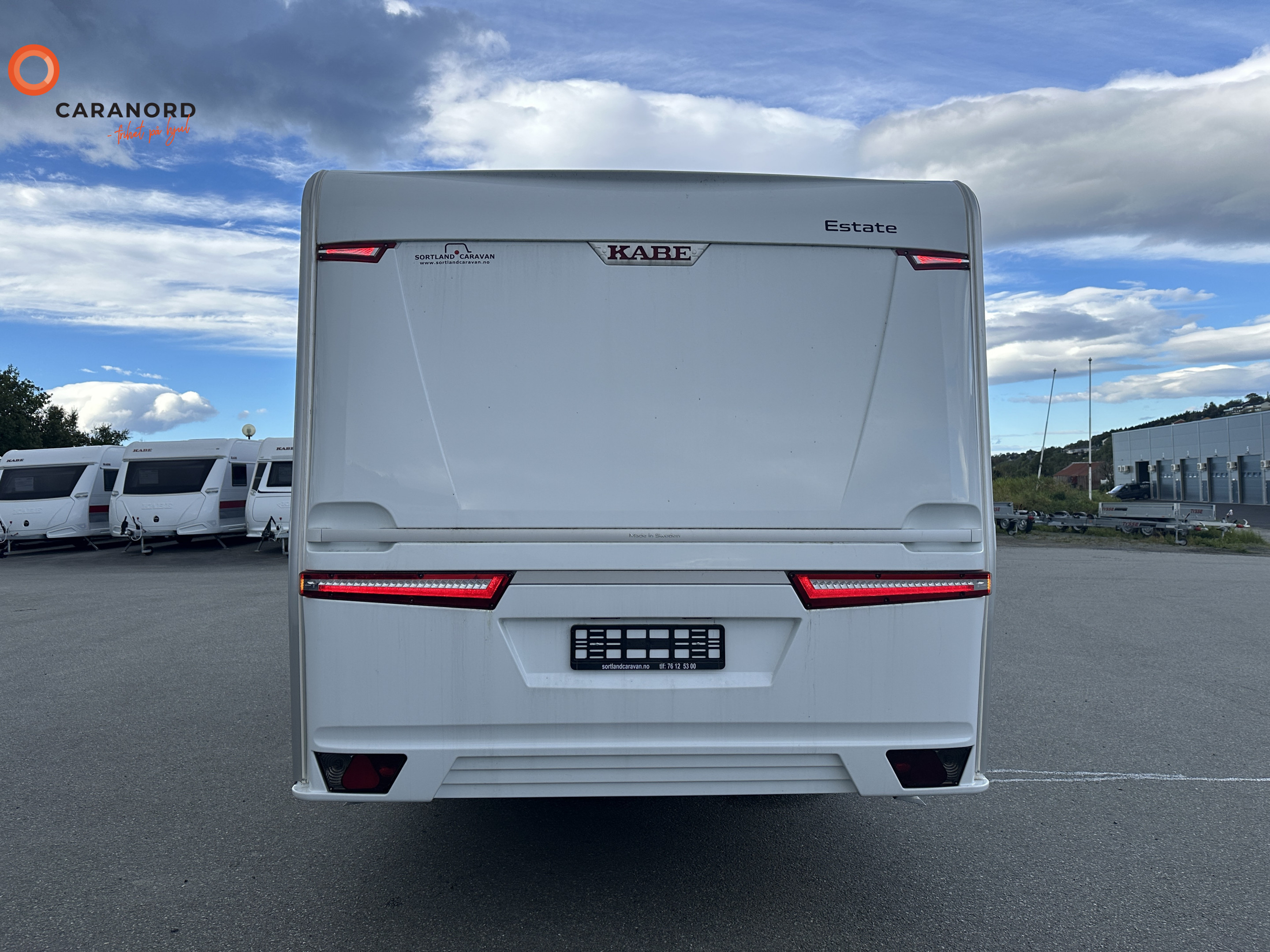 KABE ESTATE 470 XL m/Solcellepanel og markise - KABE