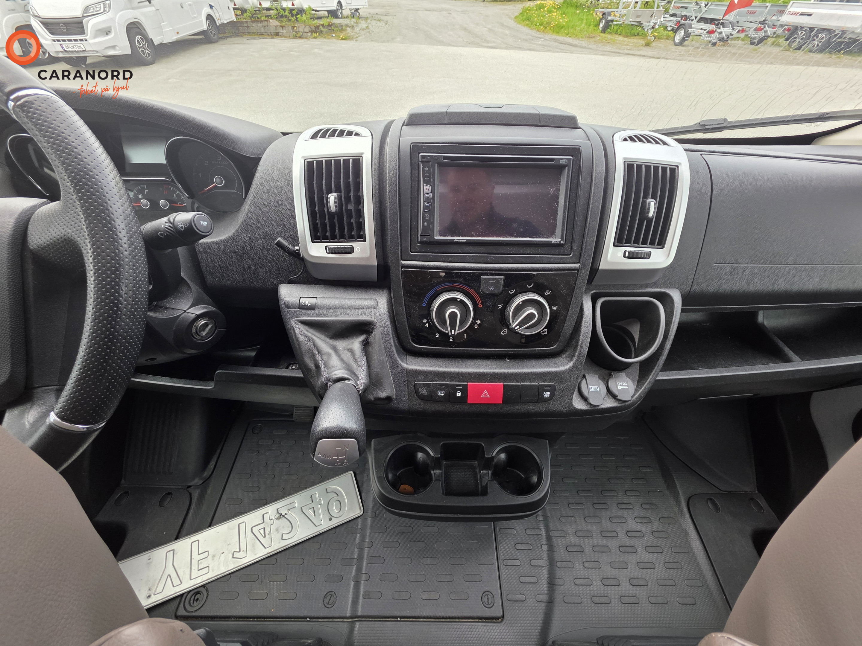 Carado T 447 Solcelle/tv/parabol/Navi - Carado