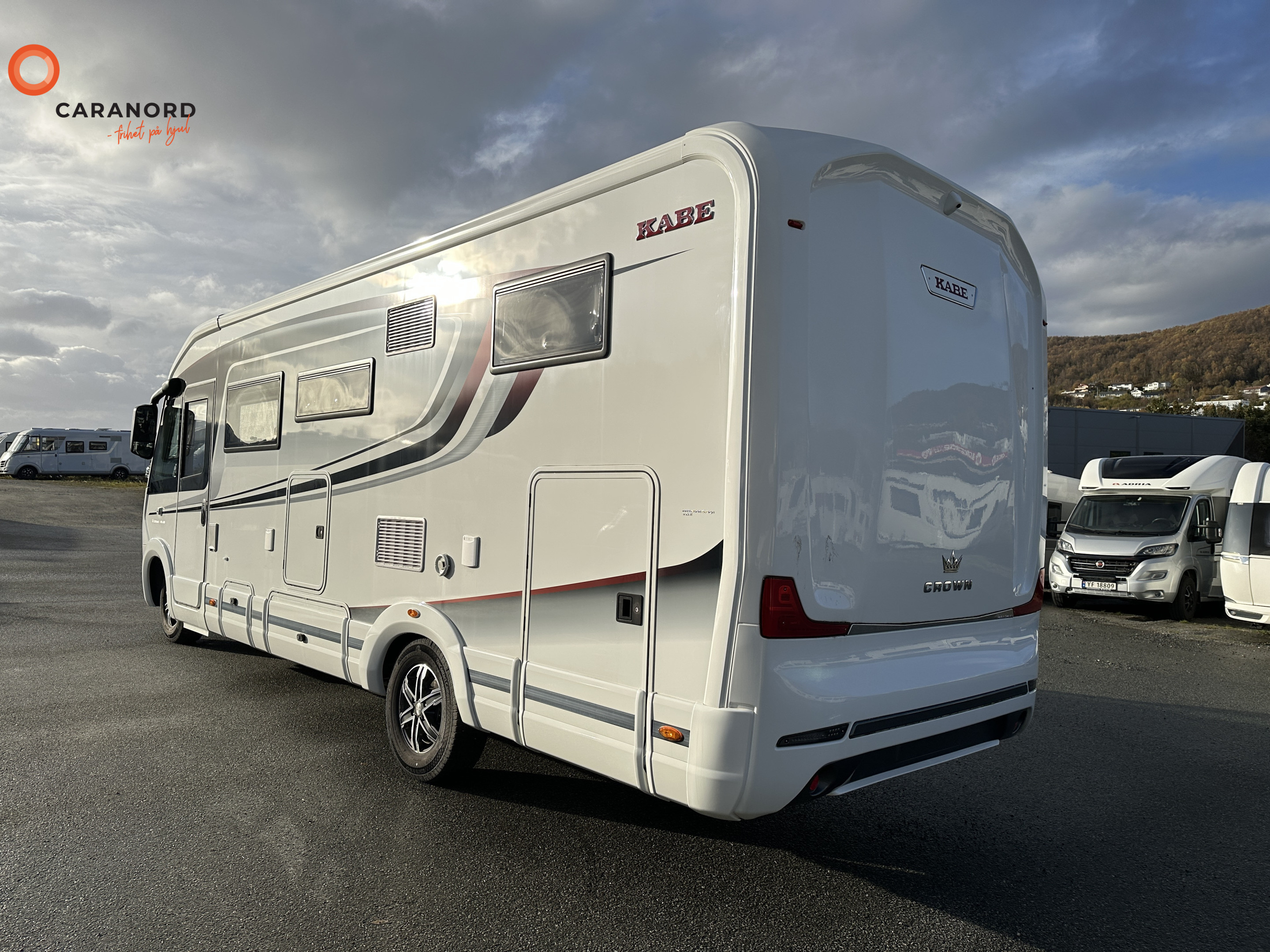 KABE Travel Master Crown i 760 LGB - KABE