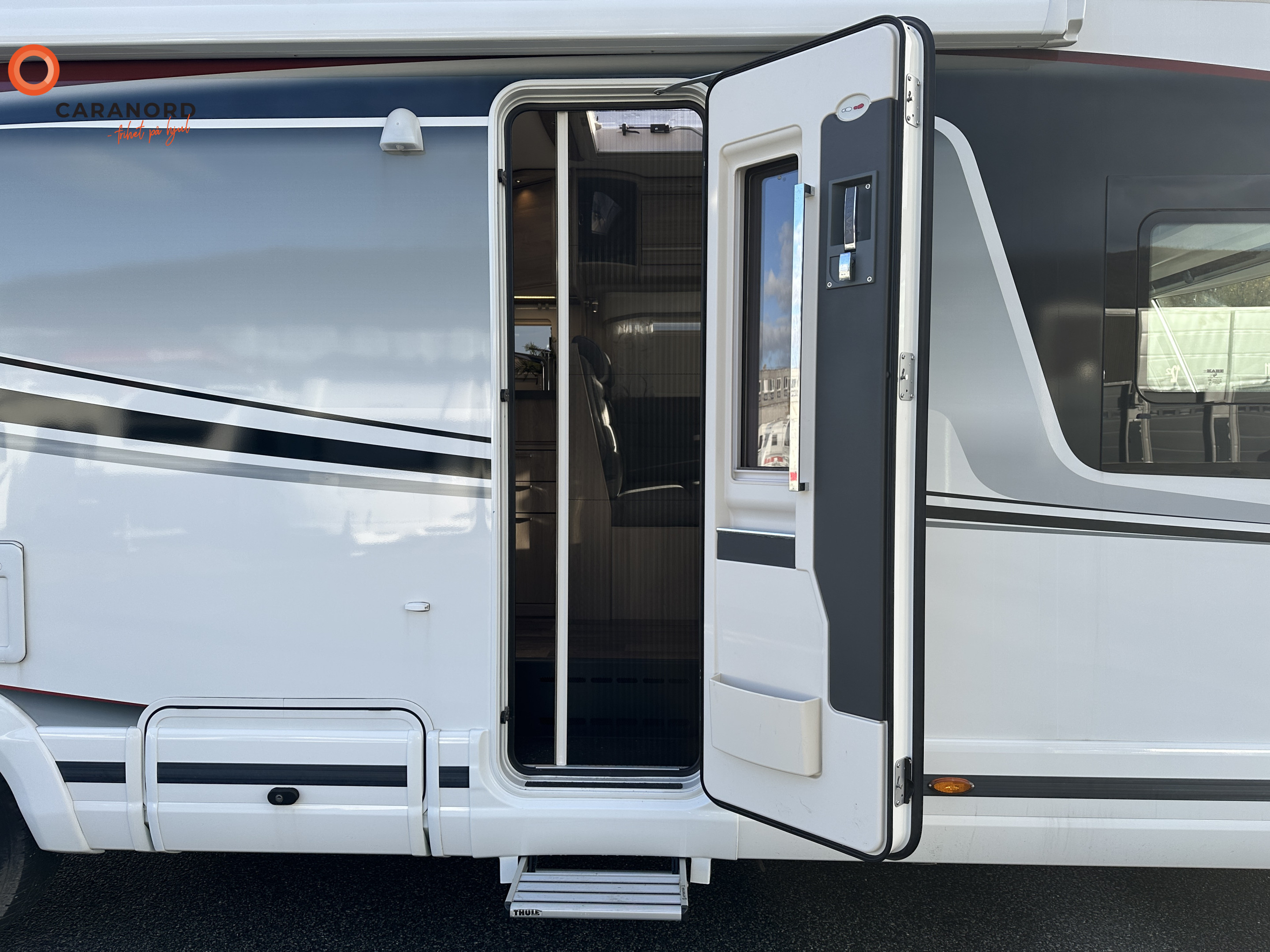 KABE Travel Master Crown i 760 LGB - KABE