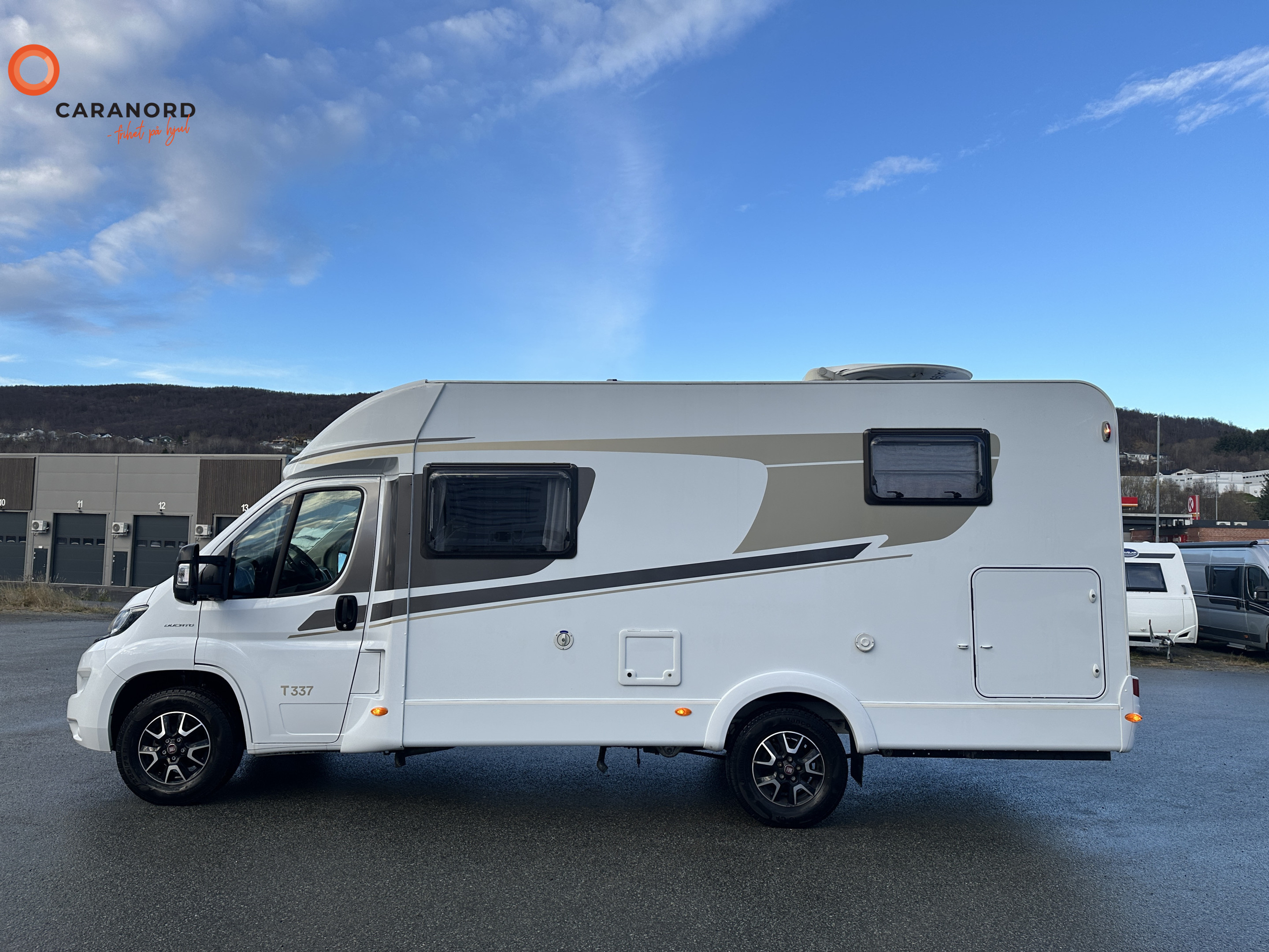 Carado T 337 - Carado