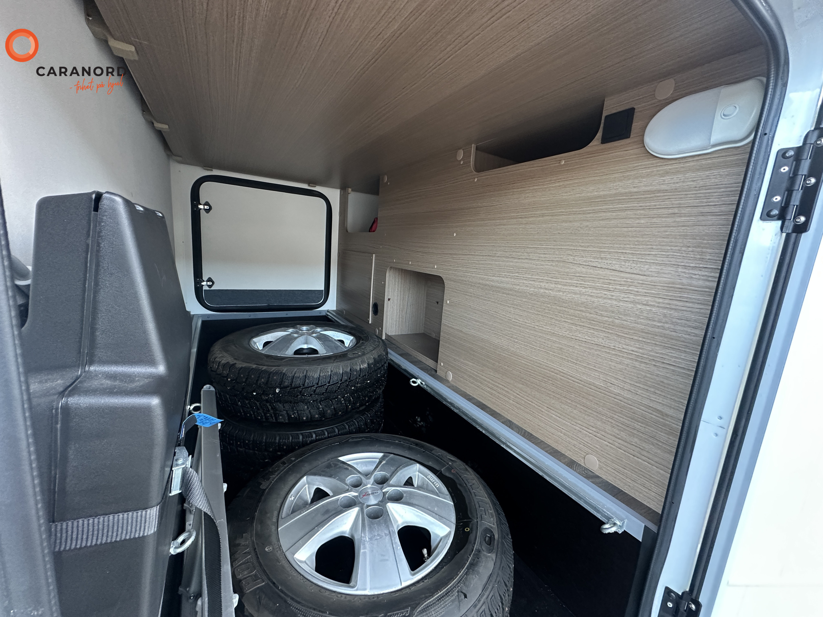 Carado T 337 - Carado