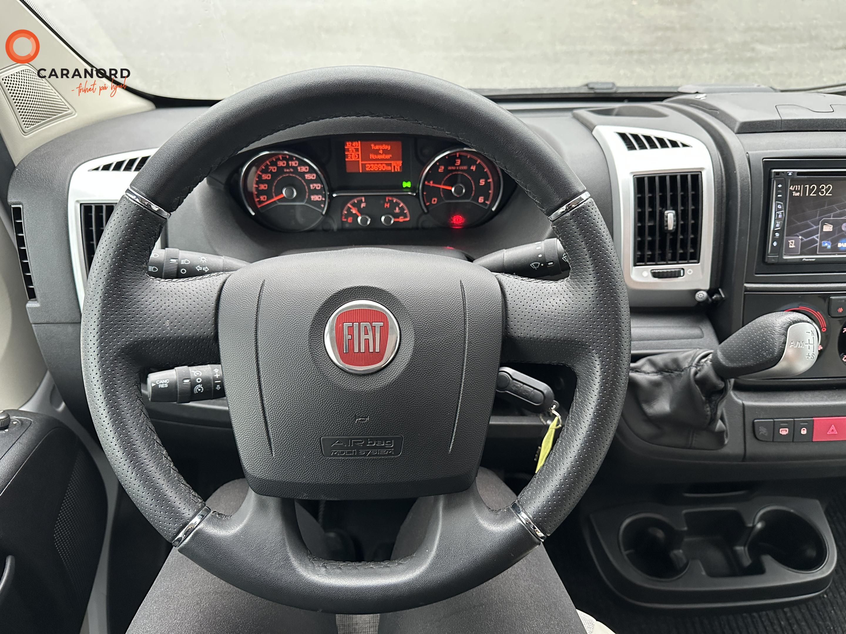 Carado T 337 - Carado