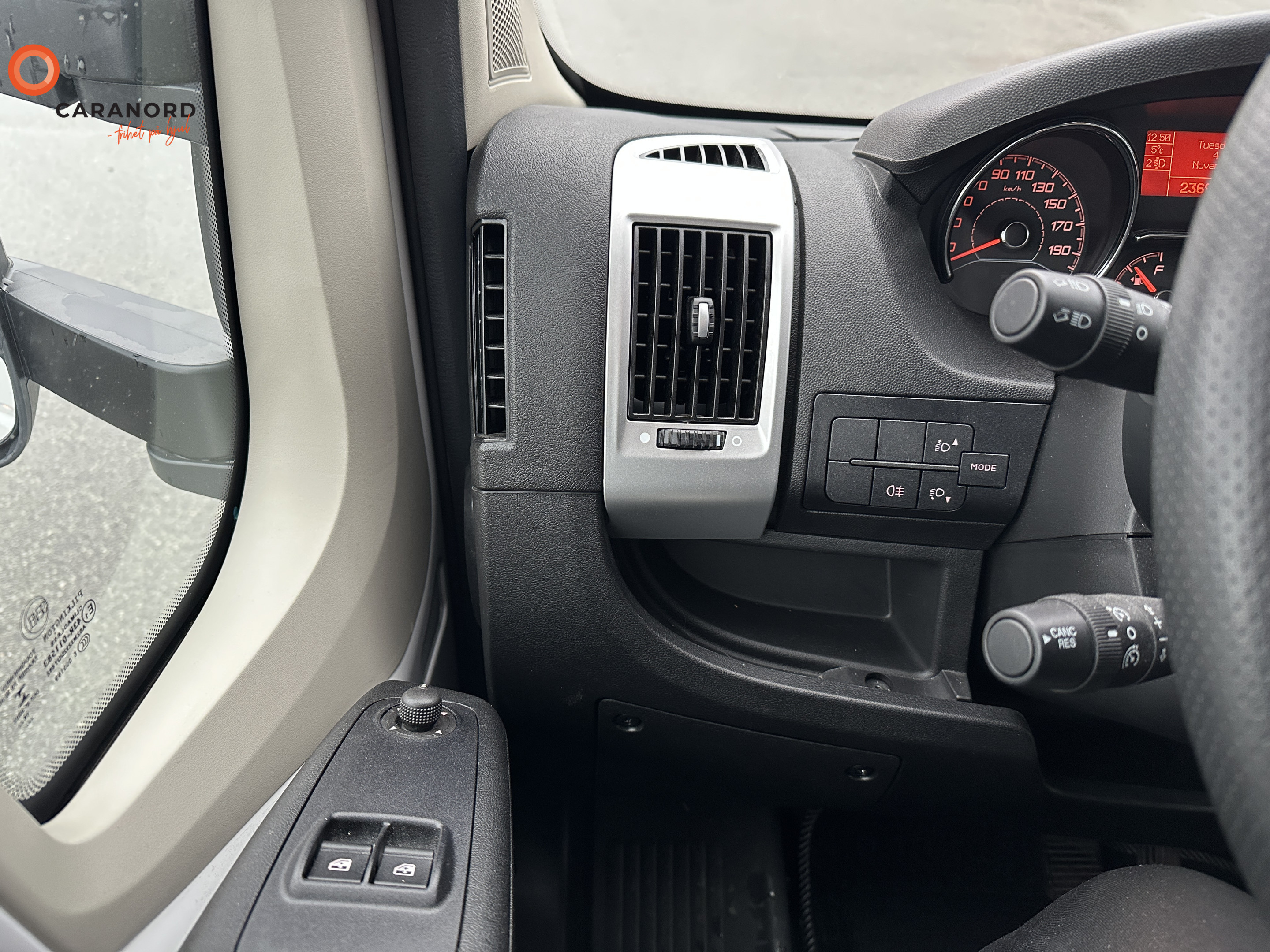 Carado T 337 - Carado