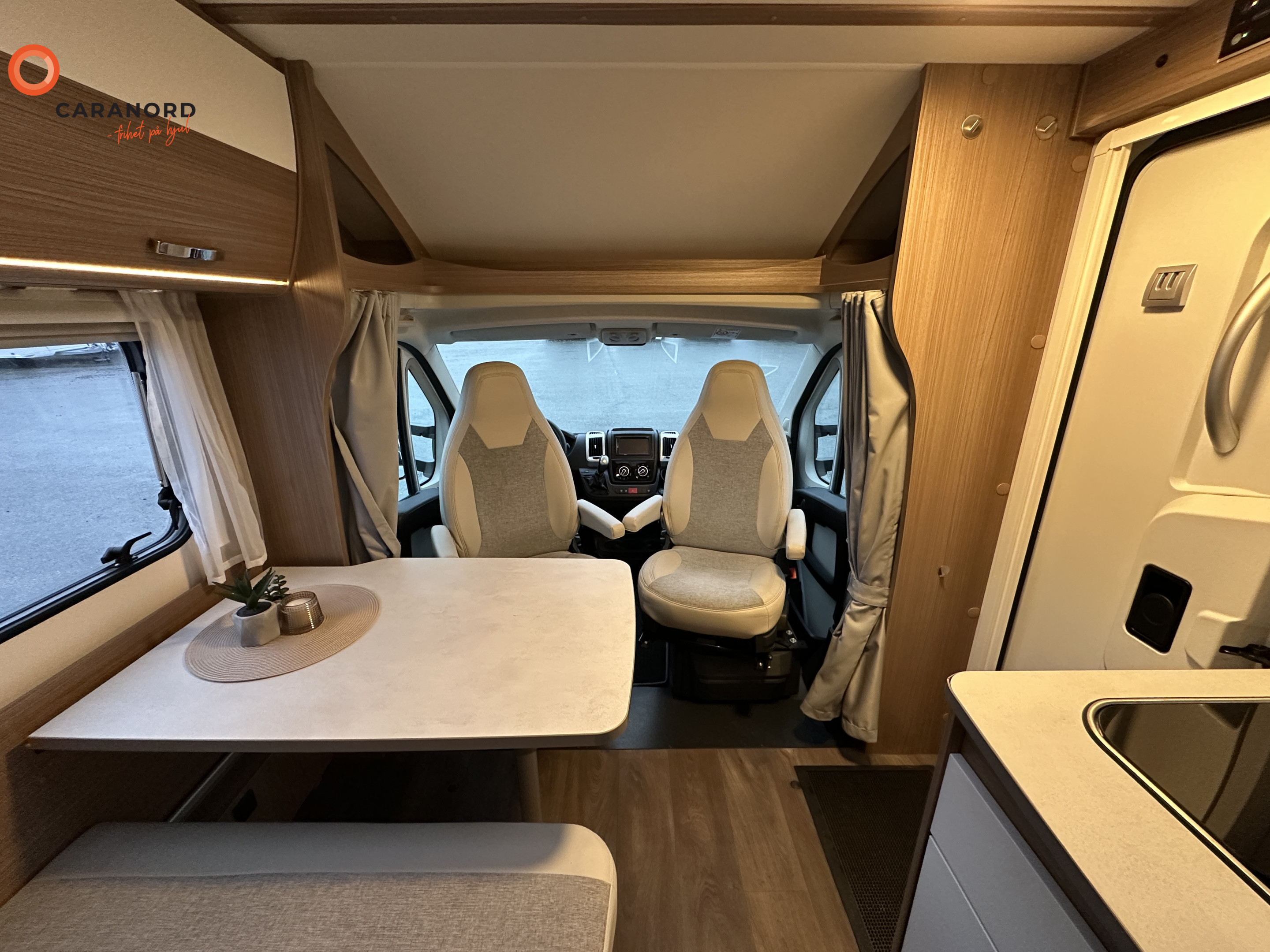 Carado T 337 - Carado