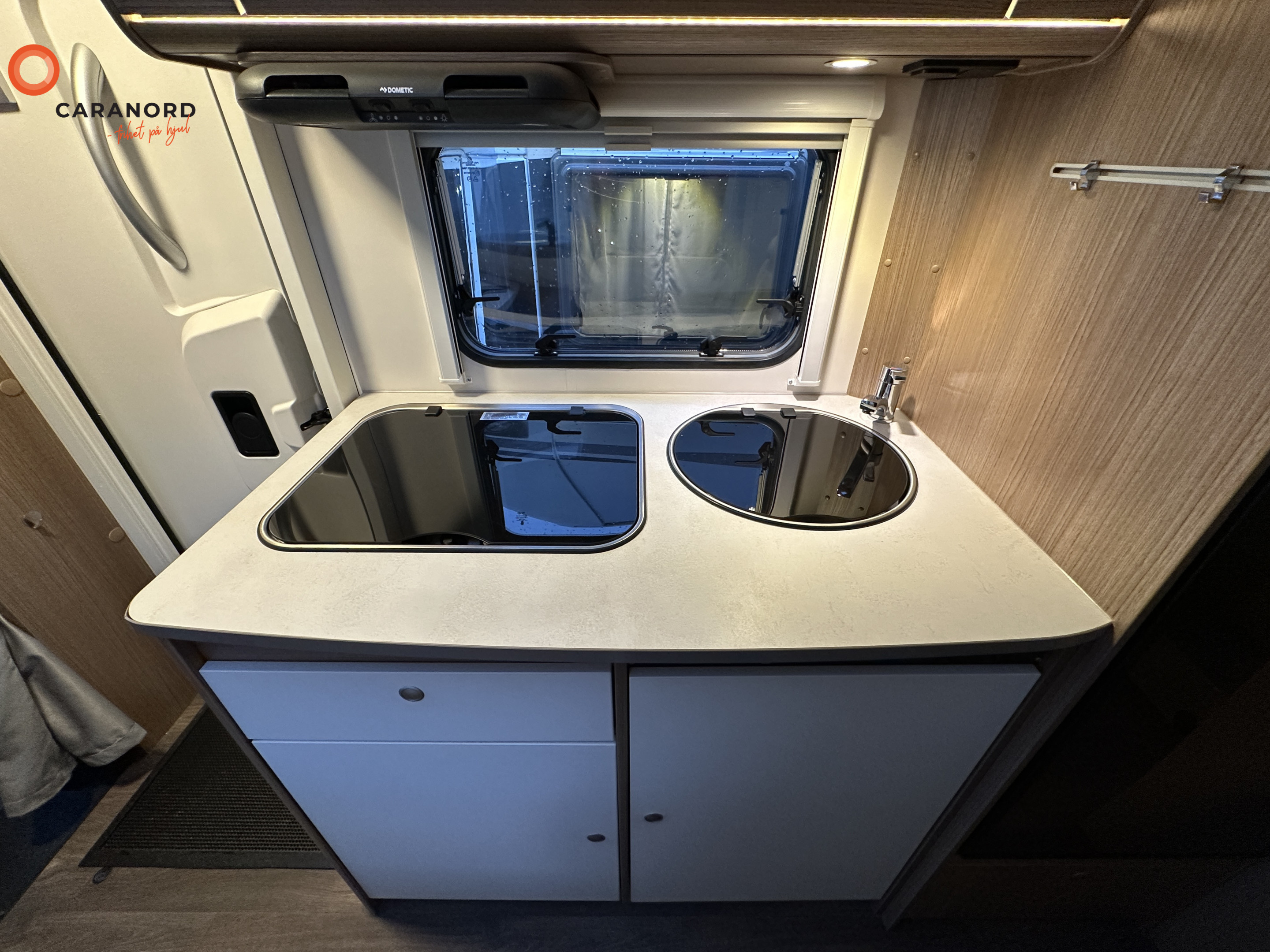 Carado T 337 - Carado