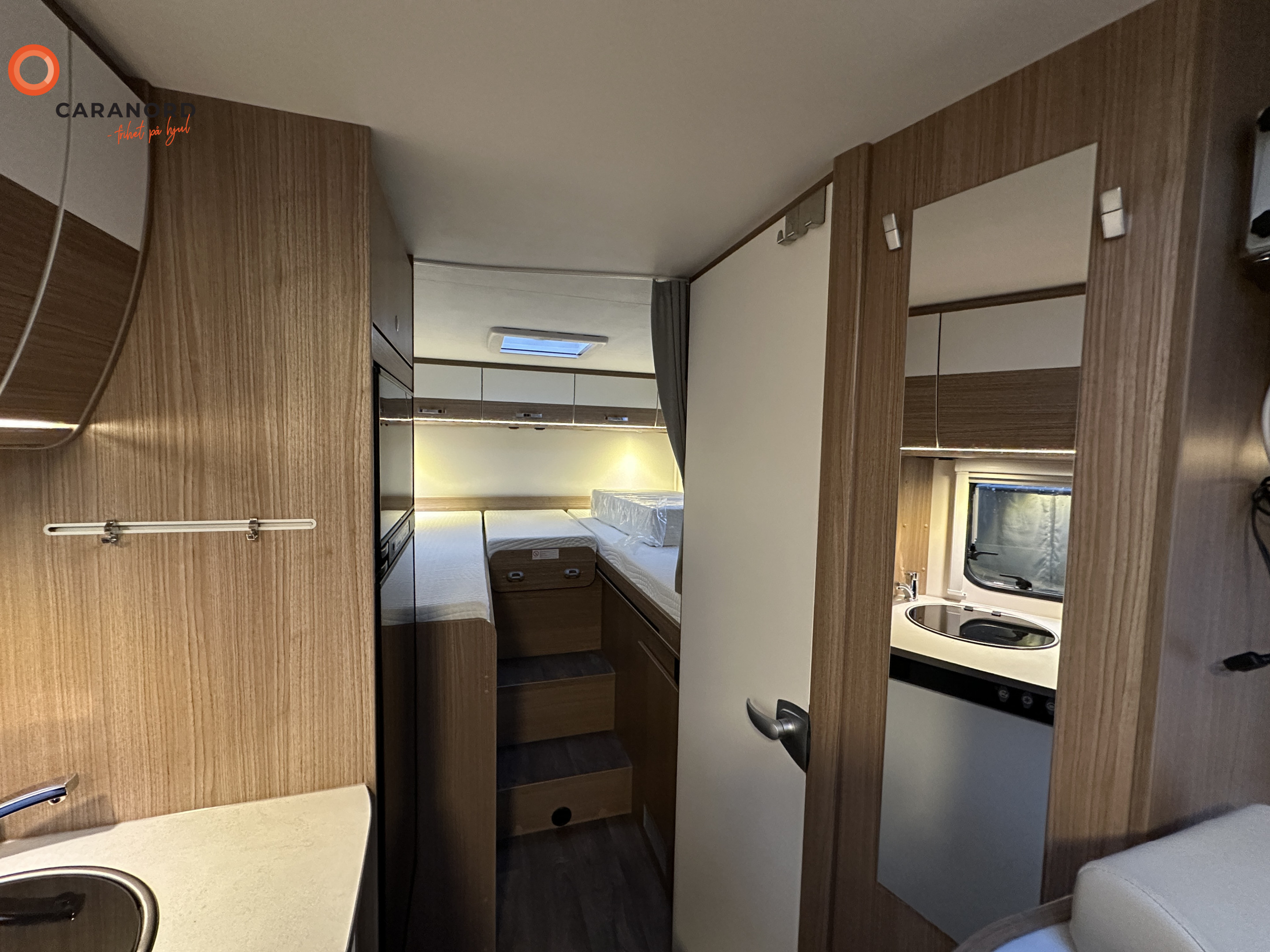 Carado T 337 - Carado