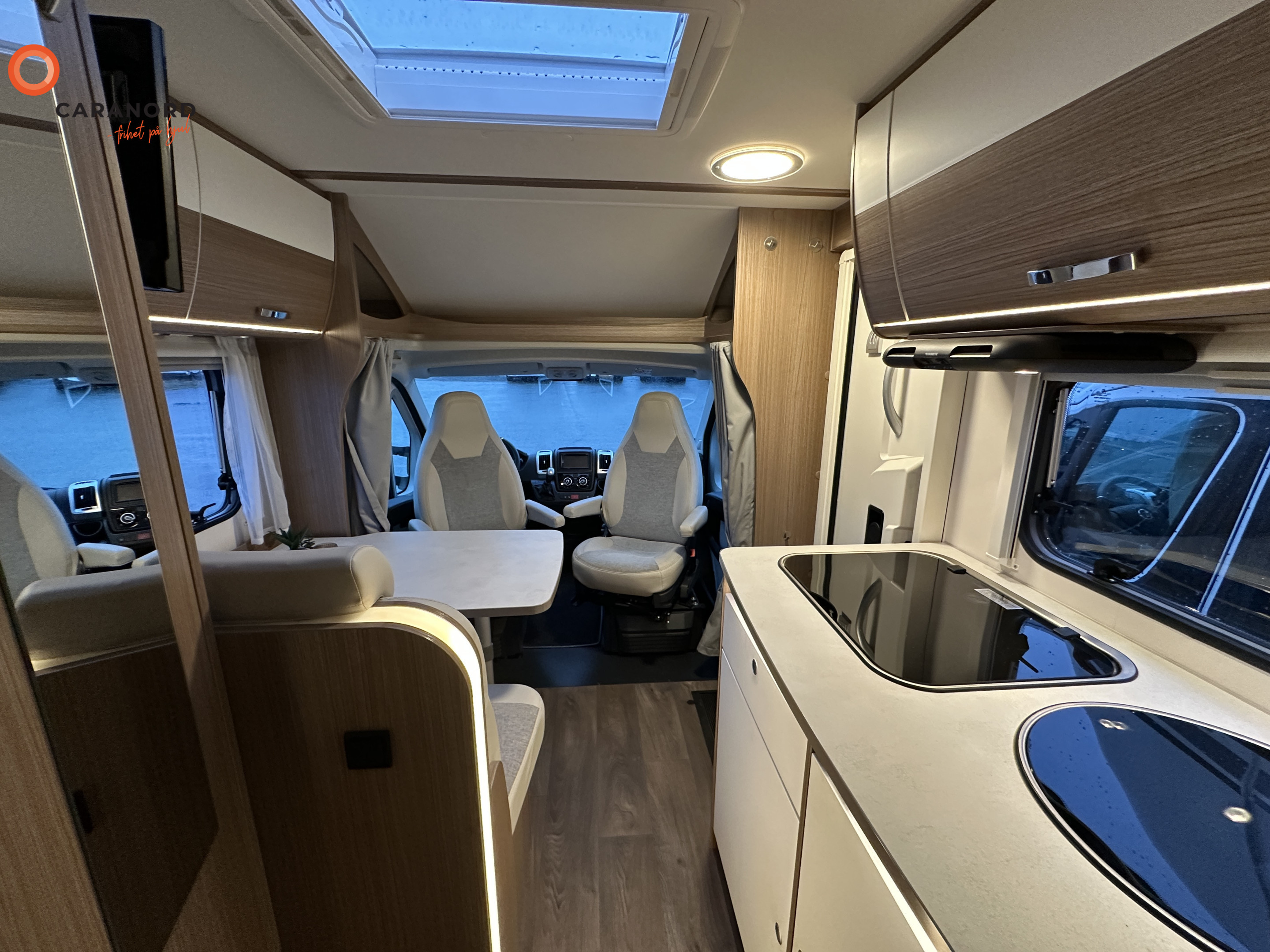 Carado T 337 - Carado